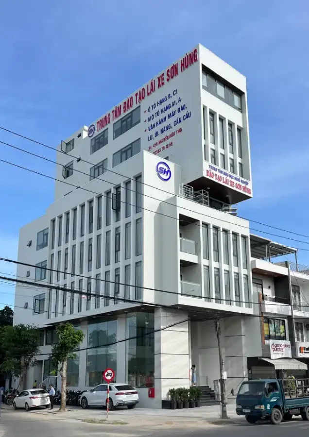 Trung tâm đào tạo lái xe Sơn Hùng